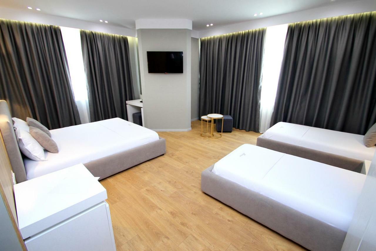 Hotel One Vlorë Quarto foto